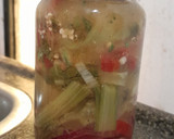 Foto del paso 5 de la receta: Nada se tira todo se recicla: pencas de acelga en escabeche