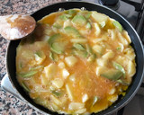 Foto del paso 4 de la receta: Tortilla española con calabacín