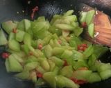 Foto langkah ke 4 dari resep Tumis Melon Muda.