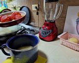 Foto del paso 1 de la receta: Guiso de piernas de pollo con tomate y ajonjolí