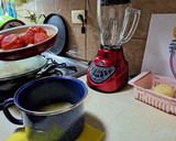 Foto del paso 1 de la receta: Guiso de piernas de pollo con tomate y ajonjolí