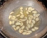 Foto langkah ke 8 dari resep Saikoro Beef Rice Bowl with Omelette.