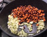Une image de l'étape 6 de Fondue de poireaux aux carottes violettes et curcuma.