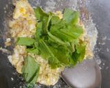 Foto langkah ke 4 dari resep Mie Jawa Pipih Goreng (Gurih Meresap, Anti Gumpal!) Jesslyn Orlane.