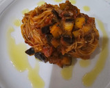 Foto del paso 6 de la receta: Capelini en salsa de berenjena y tomate