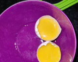 சீஸ் கிளவுட் எக்ஸ் -(Cheesy Cloud eggs recipe in tamil) ரெசிபி ஸ்டேப் 2 புகைப்படம்