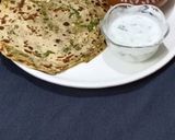 A picture of step 5 of Garlic chilli paratha.