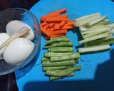 Foto langkah ke 2 dari resep Telur Acar Kuning.