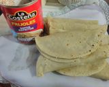 Foto del paso 2 de la receta: Quesadillas de frijoles con  $40