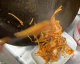 Hình bước làm 4 của món Thịt heo xào kim chi kiểu Nhật🐷