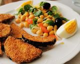 Foto del paso 6 de la receta: Ensalada de Garbanzos con Berenjena empanada