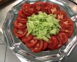 Une image de l'étape 6 de Salade de coeurs d'artichauts aux tomates, concombre et fleurs de thym.