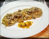 Foto del passaggio 9 della ricetta Ravioli con farina di castagne ripieni di zucca e gongorzola con ragù di salsiccia e castagne