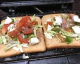 वेजिटेबल पिज़्ज़ा सैंडविच(vegetable pizza sandwich recipe in hindi) रेसिपी चरण 3 फोटो