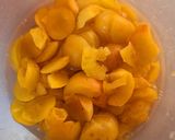 Hình bước làm 2 của món Gà sốt trái mơ