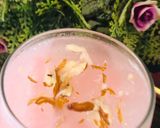 A picture of step 3 of Roohafza Milkshake.