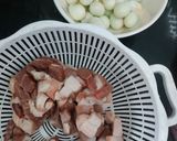 Hình bước làm 1 của món Thịt kho trứng cút