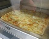 Foto langkah ke 9 dari resep Pizza Mozarella Empuk.