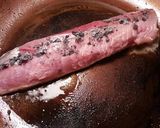 Foto del paso 4 de la receta: Súper bocata de solomillo de bonito, alas aromas de sales aromáticas