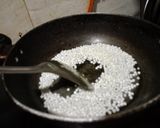 A picture of step 1 of Homemade sago flour.