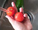 Foto langkah ke 1 dari resep Sautéed cucumber tomato.
