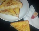 A picture of step 4 of Scrambled egg sandwich.