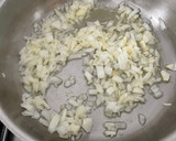 Foto del paso 2 de la receta: Albóndigas de merluza en salsa verde