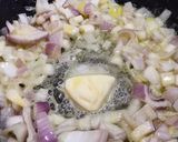 Hình bước làm 2 của món Dồi Huyết Nướng Táo & Cỏ Xạ Hương (Thyme)