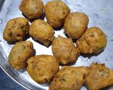 A picture of step 4 of Pani Pakora.