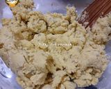 Foto langkah ke 3 dari resep Garlic Cheese Cookies.