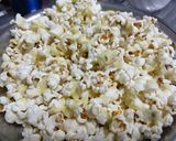 Foto del paso 3 de la receta: Palomitas de maíz sabor Roquefort
