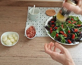 Foto del paso 2 de la receta: Ensalada de melón y jamón