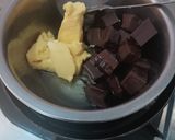 Foto langkah ke 1 dari resep Brownies Shiny Crust.