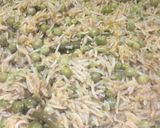 A picture of step 21 of Matar wale rice.