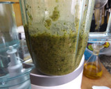 Foto del paso 2 de la receta: Salsa verde para pasta