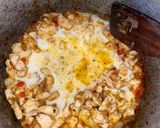 Foto del paso 2 de la receta: Pollo a la crema con arroz y papas al horno