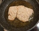 Foto del paso 2 de la receta: Entremuslos empanados con queso