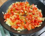 Une image de l'étape 8 de Curry de Julienne au lait de coco, épices et tomates.