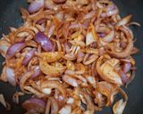 A picture of step 2 of Onion Pakoda.