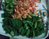A picture of step 4 of Egg paneer mix veg chow min.