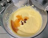 Une image de l'étape 7 de Cake aux prunes d'ente et vanille.