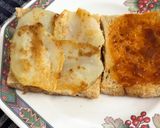 A picture of step 5 of Mayo-Schezwan-Potato Toasted Sandwich.