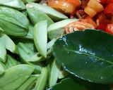 Foto langkah ke 1 dari resep Tumis Pedes Jambrong Bubuk.
