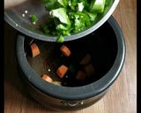 A picture of step 1 of Pav bhaji fondue.