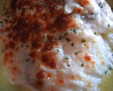 Foto del paso 7 de la receta: Bacalao Confitado a Baja Temperatura Sobre Sopa de Pil Pil Gratinado con Bechamel y Mozzarella