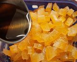 Foto del paso 1 de la receta: Budín de cáscara de naranja confitada