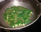 A picture of step 2 of Masala bhindi.