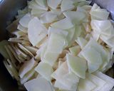 Foto del paso 6 de la receta: Tortilla de patatas con echalotes francesas confitadas