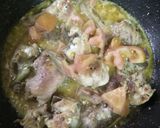 A picture of step 3 of Green Chicken Curry with Nigella seeds.