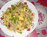 चटकदार मटकी भेळ (chatakdar mataki bhel recipe in marathi) रेसिपी स्टेप 4 फोटो 